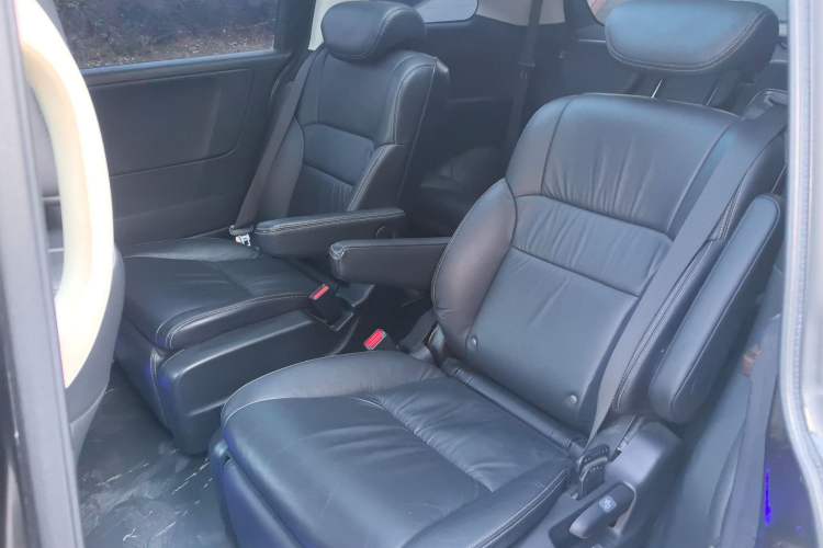 Used Honda Elysion 2016 2.4L Style Edition
