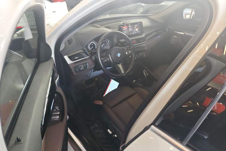 Used BMW X1 2022 sDrive25Li Leading Model
