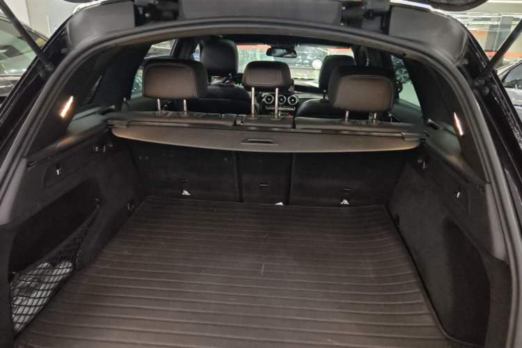 Used Mercedes-Benz GLC 2019 GLC 260 L 4MATIC Luxury Model
