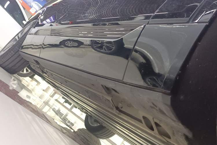 Used Cadillac LYRIQ 2022 Rear-Drive Long-Range Luxury Edition
