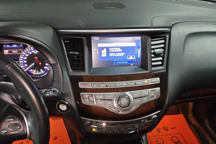 Used Infiniti QX60 2016 2.5 S/C Hybrid Two-Wheel-Drive Excellence Edition China V Standard
