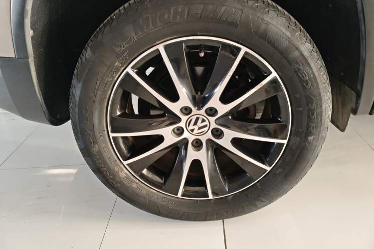 Used Volkswagen Tiguan 2015 1.8TSI Automatic Two-Wheel Drive Luxury Model