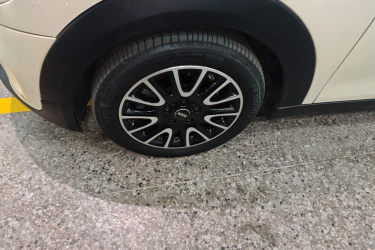 Used  MINI 2015 1.5T COOPER Fun Five-Door Edition
