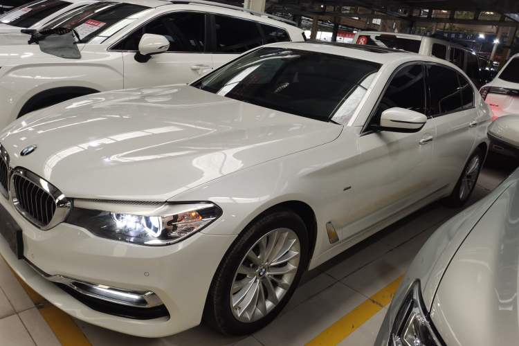 Used BMW 5 Series 2018 525Li Luxury Package
