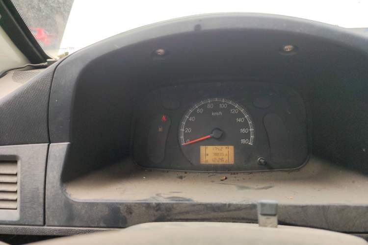 Used Wuling Zhiguang 2013 1.0L Practical Version