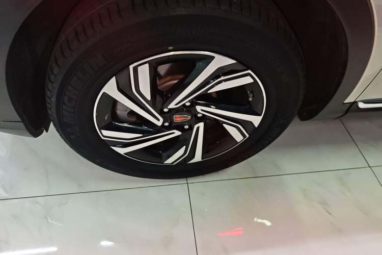 Used Hongqi HS5 2022 Revised Version 2.0T Smart Connect Flagship Edition
