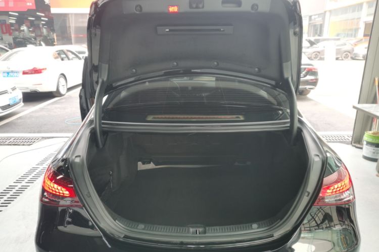 Used Mercedes-Benz E-Class 2023 Facelift E 260 L
