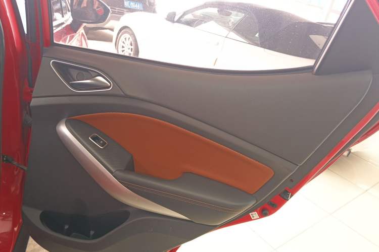 Used BYD Yuan 2016 1.5L Manual Comfort Model
