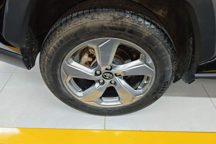 Used Toyota RAV4 2022 2.0L CVT Two-Wheel Drive Fashion Plus Edition
