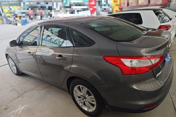 Used Ford Focus 2012 Sedan 1.6L Automatic Comfort Model
