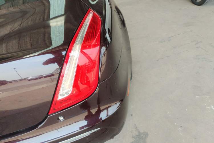 Used Jaguar XJ 2015 XJL 2.0T Two-Wheel Drive Panoramic Business Edition
