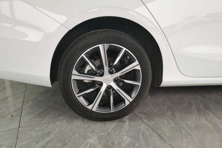 Used Geely Auto Emgrand 2023 4th Generation Champion Edition 1.5L CVT Prestige Model
