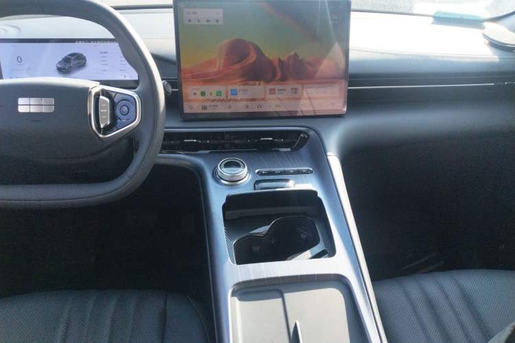 Used  E5 2024 440km Exploration Version
