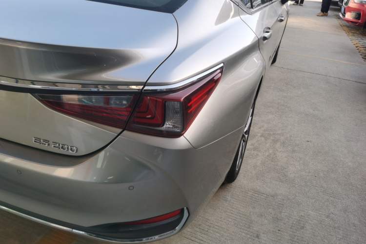 Used Lexus ES 2022 200 Excellence Edition
