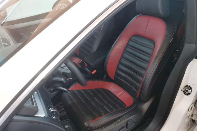 Used Volkswagen FAW-Volkswagen CC 2016 1.8TSI Luxury Model
