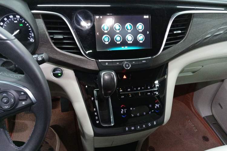 Used Buick GL8 2018 28T Avenir Avia China VI Standard
