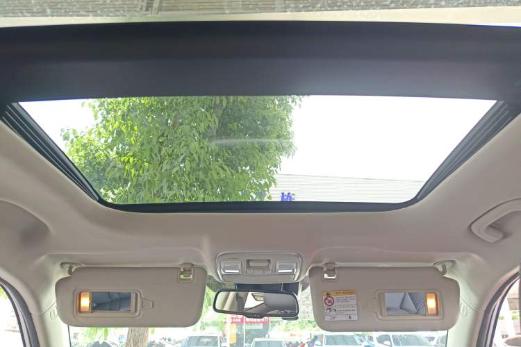 Used Geely Auto Emgrand X7 Sport 2018 1.8TD Automatic Two-Wheel Drive Smart 4G Connected Version
