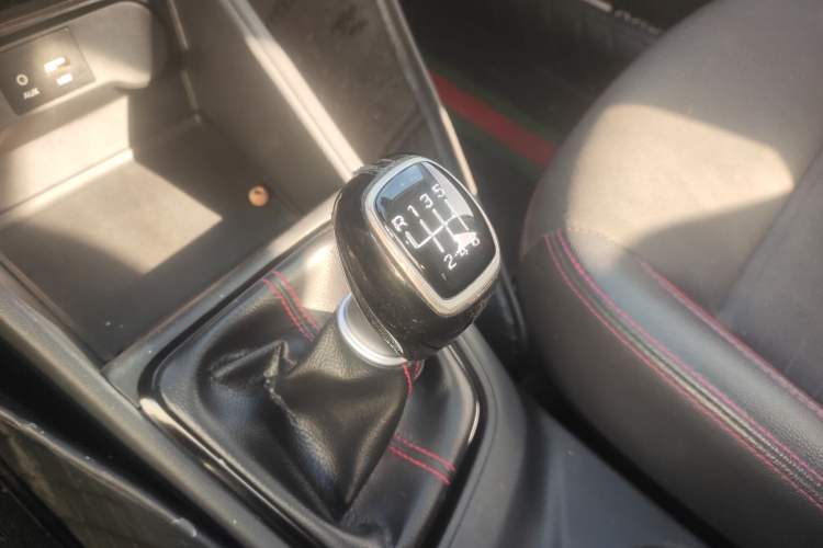 Used Hyundai Verna 2016 1.4L Manual Cool Edition GLS
