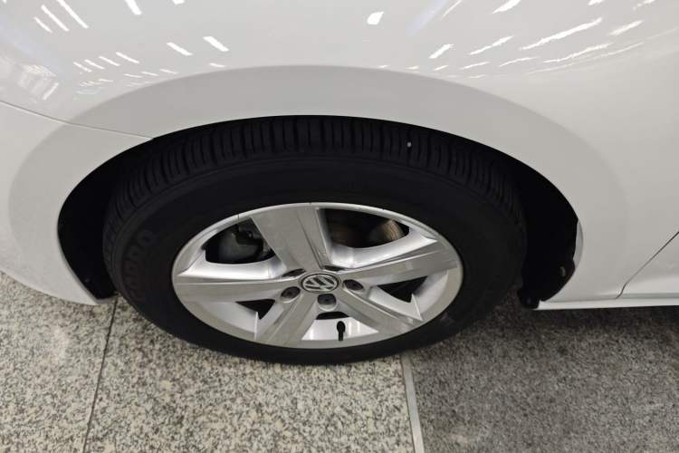 Used Volkswagen Golf 2016 230TSI Automatic Comfort Version
