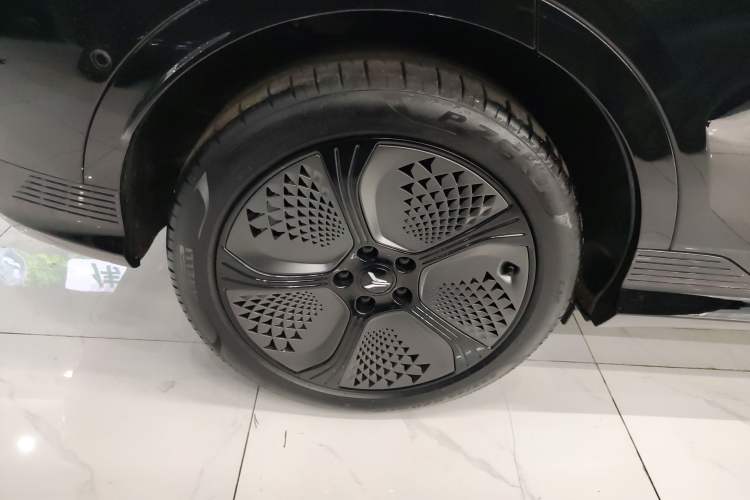 Used VOYAH COURAGE 2024 Four-Wheel Drive Global Edition
