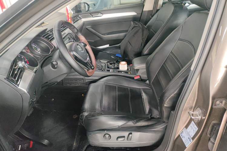 Used Volkswagen Magotan 2018 330TSI DSG Advanced Model
