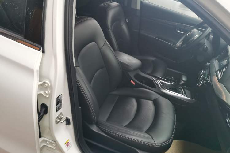 Used GAC Trumpchi GA6 2016 235T DCT Elite Edition
