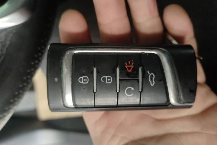 Used GAC Trumpchi M6 2021 270T DCT Luxury Edition (7-seater)
