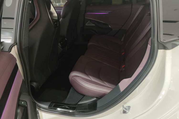 Used  SU7 2024 Rear-Drive Long-Range Intelligent Driving Version