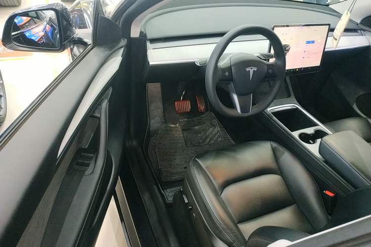 Used Tesla Model Y 2024 Rear-Wheel-Drive Version
