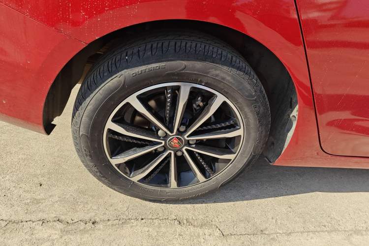 Used Roewe i5 2020 1.5L Automatic 4G Connect Luxury Flagship Edition
