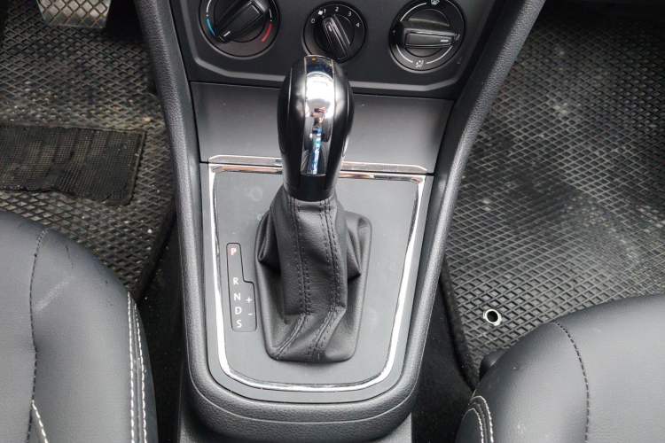 Used Volkswagen Bora 2016 1.6L Automatic Fashion Model
