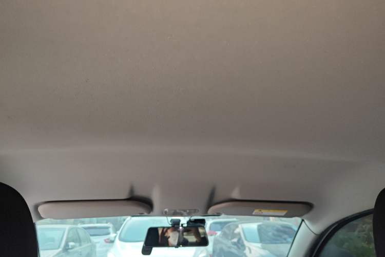 Used Peugeot 301 2014 1.6L Manual Comfort Edition
