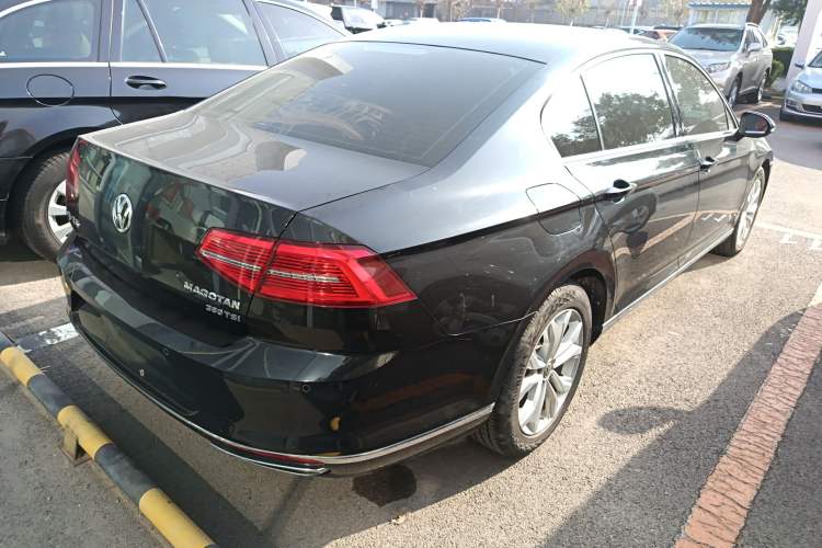 Used Volkswagen Magotan 2018 Facelift 380TSI DSG Luxury Version
