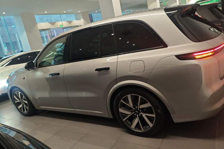 Used Li Auto L8 2023 Pro Model
