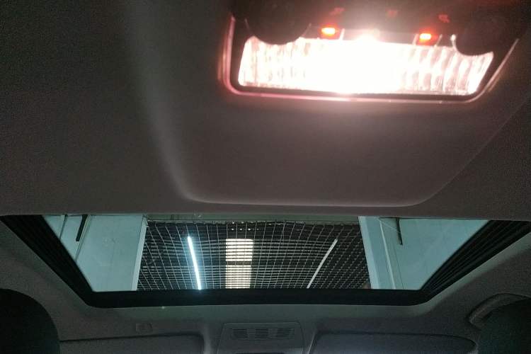 Used BMW 5 Series 2014 525Li Luxury Design Package