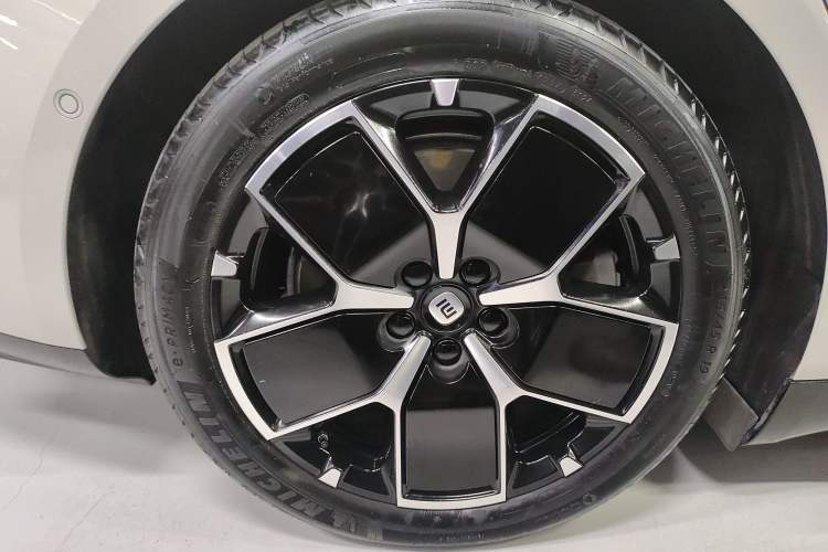 Used Xiaomi Auto SU7 2024 Rear-Drive Ultra-Long Range Advanced Pro-Level Intelligent Driving Version
