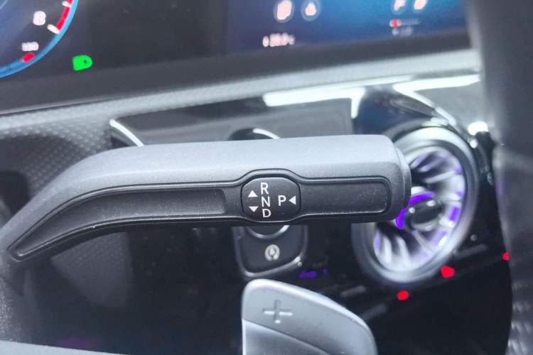 Used Mercedes-Benz A-Class 2022 Revised Version A 200 L Sport Sedan Fashionable Style