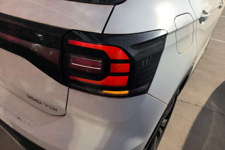 Used Volkswagen Tacqua 2023 200TSI DSG Joy-Connect Edition
