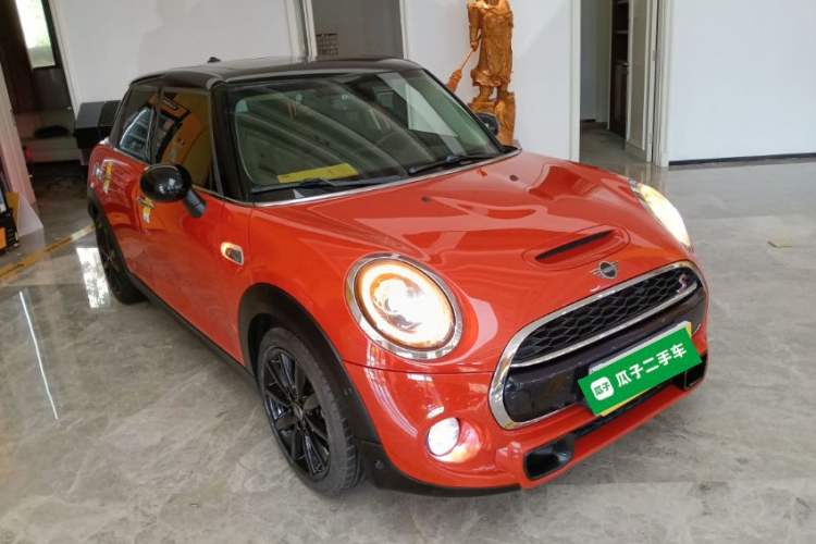 Used  MINI 2018 2.0T COOPER S Classic Edition Five-Door Version

