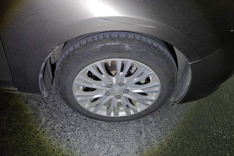 Used Buick GT 2015 15N Automatic Elite Version