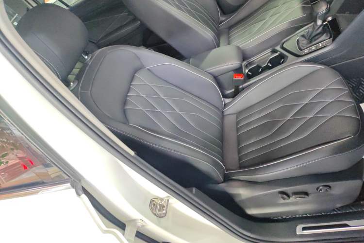 Used Volkswagen Tiguan L 2022 330TSI Automatic Two-Wheel Drive R-Line Enhanced Edition