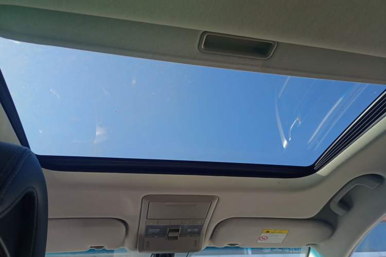 Used Chevrolet Captiva 2017 2.4L 4x4 Flagship Edition 7-Seater
