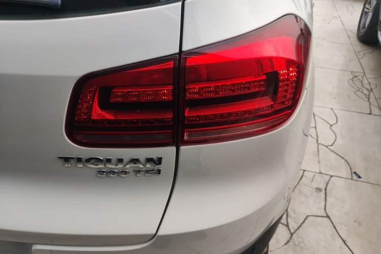 Used Volkswagen Tiguan 2017 300TSI Automatic Two-Wheel Drive Silk Road Comfort Edition