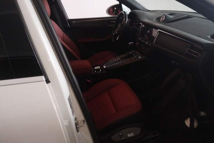 Used Porsche Macan 2021 Macan 2.0T