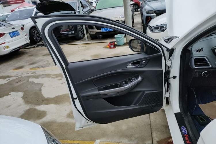 Used Ford Escort 2019 Revised Version 1.5L Automatic Enjoyment Type China VI Standard