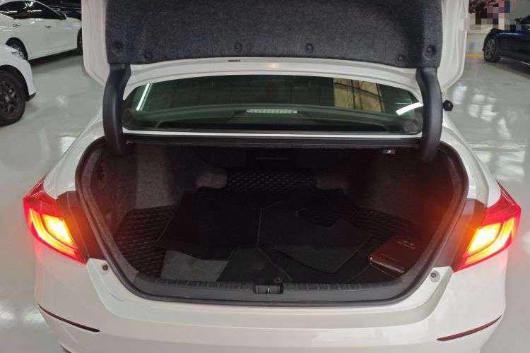 Used Honda Accord 2018 260TURBO Elite Edition China VI
