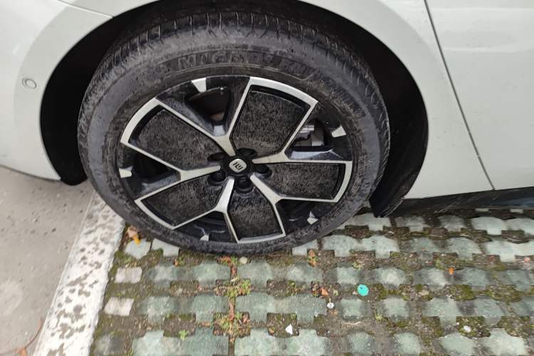 Used Xiaomi Auto SU7 2024 Rear-Drive Long-Range Intelligent Driving Version
