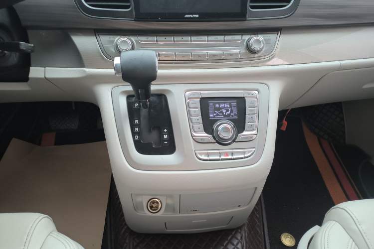 Used SAIC MAXUS G10 2018 PLUS 2.0T Automatic Smart Edition
