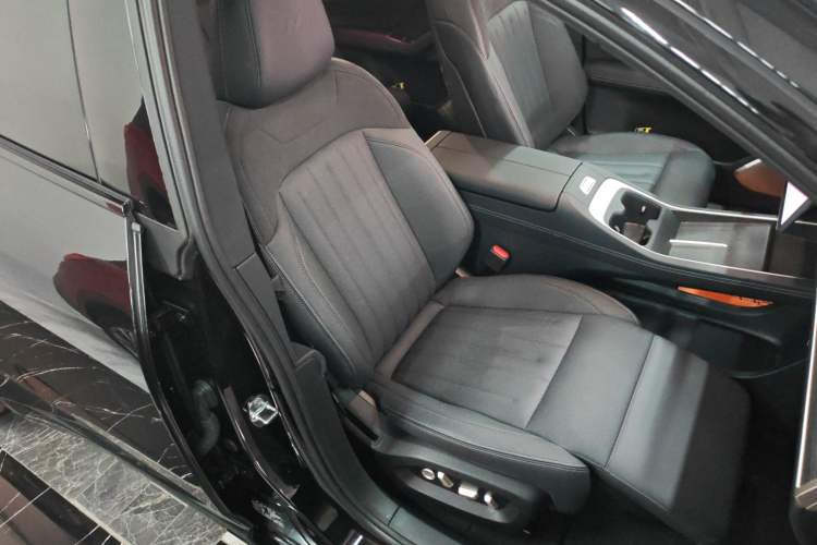 Used ONVO L60 2024 60 kWh Rear-Drive Version