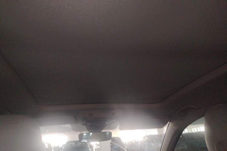 Used Volkswagen Tharu 2024 300TSI Two-Wheel-Drive Moon Luxury Edition